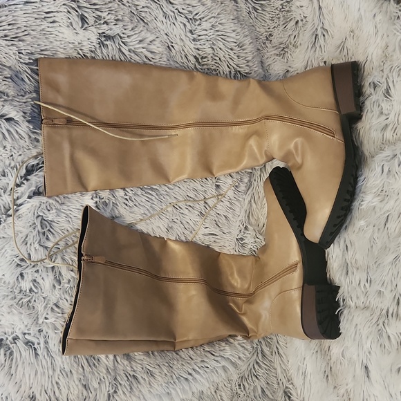 Tan 1 and 1/4" heel, zip up with laces boots - Picture 3 of 5